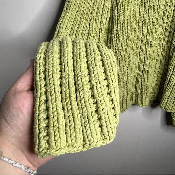 Kate Hill Chunky Cable Knit Sweater - Picture 3 of 9